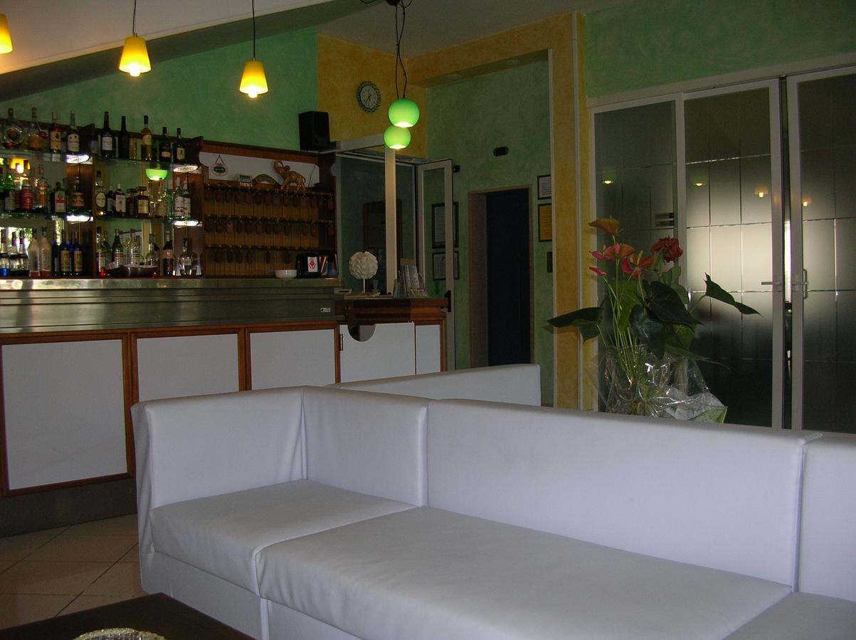 Splendid B&B Милано Мартима Екстериор снимка